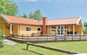 Budova, kde se prázdninový dům nachází + 19 fotografií