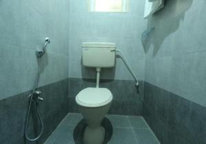 Bilik mandi di JR Guest Home