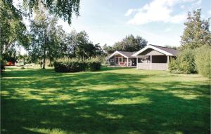 The building in which the holiday home is located