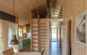 オテルプにあるAmazing Home In Otterup With Sauna, Wifi And Indoor Swimming Poolのギャラリーの写真