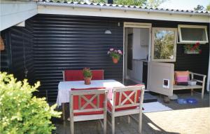 Αίθριο ή υπαίθριος χώρος στο Two-Bedroom Holiday Home In Tarm