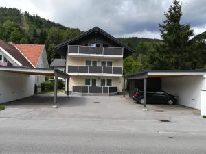 Budova, v ktorej sa apartmán nachádza