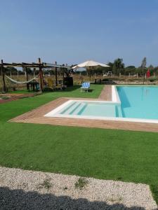 Bazén v ubytování agriturismo oca giuliva nebo v jeho okolí
