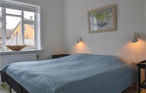 Ένα ή περισσότερα κρεβάτια σε δωμάτιο στο Gorgeous Apartment In Tisvildeleje With Kitchen