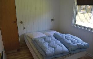 Katil atau katil-katil dalam bilik di Stunning Home In Vggerlse With 4 Bedrooms And Wifi