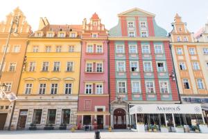 Fotografia z galérie ubytovania Rynek 20/21 -Cosy New Apartment on The Market Square - 4 Bedrooms - 8 People vo Vroclavi