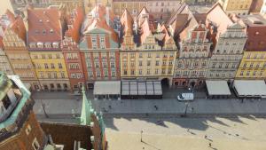 Fotografia z galérie ubytovania Rynek 20/21 -Cosy New Apartment on The Market Square - 4 Bedrooms - 8 People vo Vroclavi