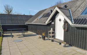 Budova, kde se prázdninový dům nachází