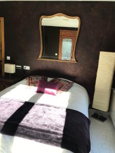 Postel nebo postele na pokoji v ubytování Casa Rustica Cabanes + 4 fotografie
