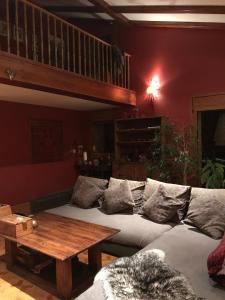 Istumisnurk majutusasutuses Casa Rustica Cabanes