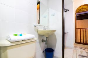 Un baño de Ayenda 1411 Caney Sede Ingenio