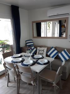 Fotografie z fotogalerie ubytování Mobile home Morska Vila v destinaci Biograd na Moru