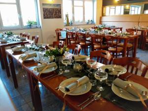 En restaurant eller et andet spisested på A 7 - Avenue 7 Penzion
