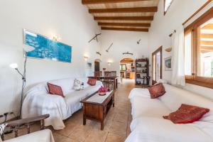 Postel nebo postele na pokoji v ubytování Can Lleida Valero by Sealand Villas + 33 fotografií