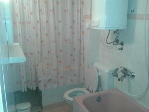 Koupelna v ubytování Apartments Zdenka + 25 fotografií