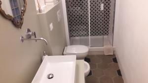 Kúpeľňa v ubytovaní Langhe di Liguria B&B