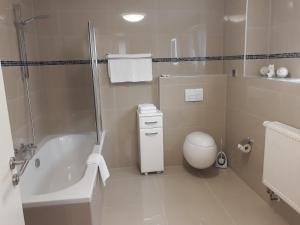 Koupelna v ubytování Hotel Luca