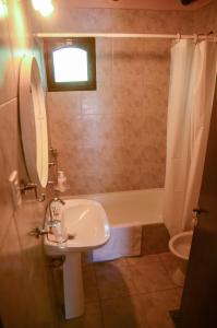 A bathroom at Posada San Vicente