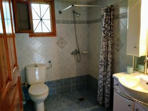 Phòng tắm tại villa axiothea