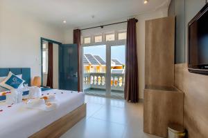 Gallery image of Hoi An Aurora Riverside Hotel and Spa in Hoi An