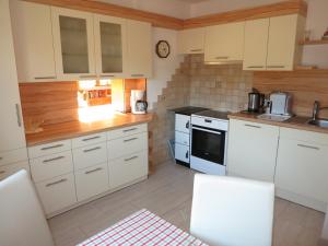 Kuchyňa alebo kuchynka v ubytovaní Ferienwohnung Eller