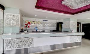 Kuchyň nebo kuchyňský kout v ubytování Hotel Luciya