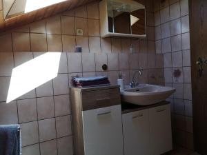Koupelna v ubytování Ferienwohnungen Maintal + 14 fotografií