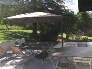 Unique Chalet avec vue a 360 degres - LLA Selections by Location Lac Annecyにある庭