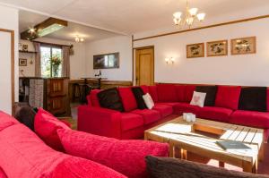 TV a/nebo společenská místnost v ubytování Hotel Sylvana