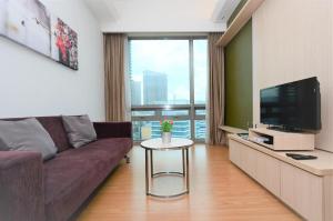 Televisyen dan/atau pusat hiburan di Platinum Suites at Swiss Garden