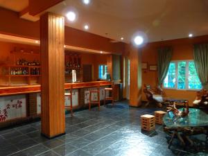 Лаундж или бар в Hotel Sierra Madrona