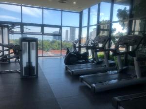 Fitness centrum a/nebo fitness zařízení v ubytování Tropicana 218 Macalister