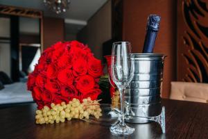 Nápoje v ubytování Bayil Breeze Hotel & Restaurant