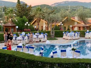 Bazén v ubytování PalmaNova Resort nebo v jeho okolí