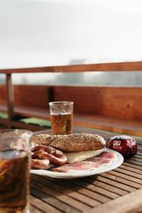 Jídlo v apartmánu nebo okolí