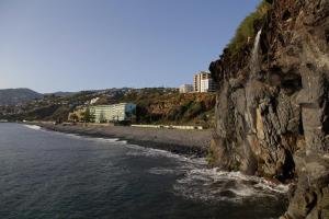 フンシャルにあるBeach Flat - Apartamento Praia Doca do Cavacasのギャラリーの写真