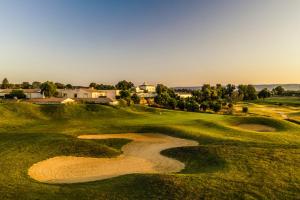Instalaciones para jugar al golf en el hotel o alrededores