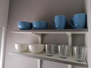 Comodidades para preparar café e chá em Fjaka Camp