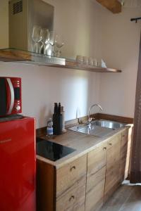 A kitchen or kitchenette at Agriturismo Tamellini