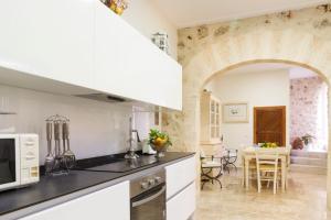 Køkken eller tekøkken på Finca Pina + 17 billeder