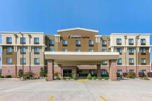 a rendering of a cranberry village hotel at Comfort Suites Hopkinsville near Fort Campbell in Hopkinsville