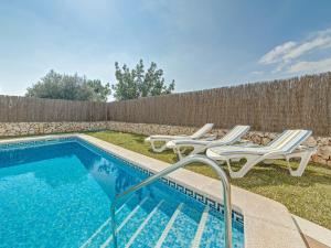 The swimming pool at or close to Montevela