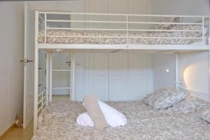 A bed or beds in a room at Casa el Copo