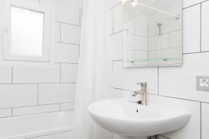 A bathroom at Cala Serena Beach 6