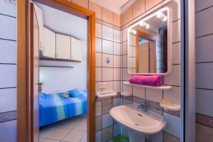 Kylpyhuone majoituspaikassa Villino Beatrice Fetovaia