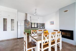 Kuchyňa alebo kuchynka v ubytovaní Villa Los Olivares