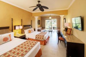 Letto o letti in una camera di Barceló Maya Palace - All Inclusive