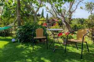 Ein Garten an der Unterkunft Sa Creu De Saume