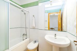 Kúpeľňa v ubytovaní Calas de Conil Duplex B