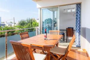 A balcony or terrace at Syrenah